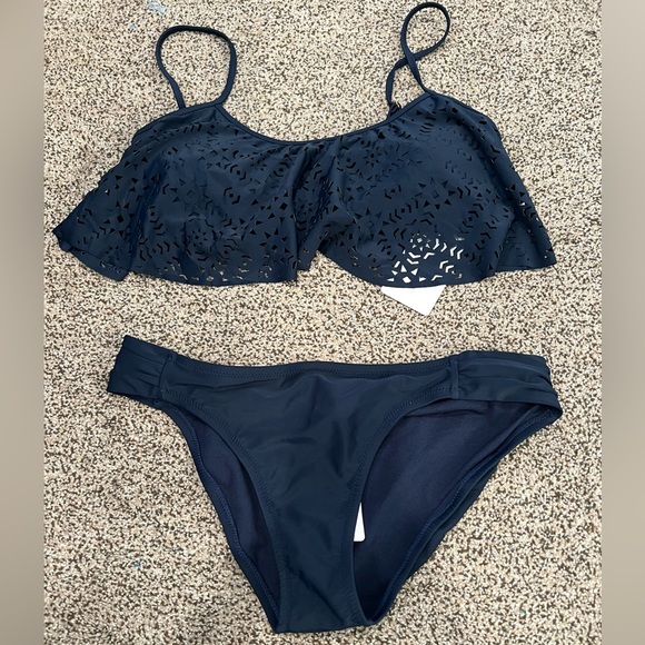 Jessica Simpson bikini - Picture 1 of 4